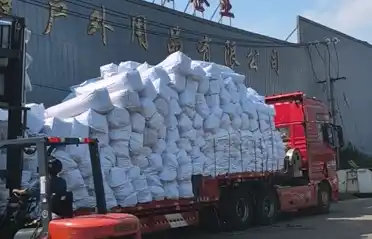 Como as tendas de ajuda humanitária são embaladas, carregadas e enviadas?